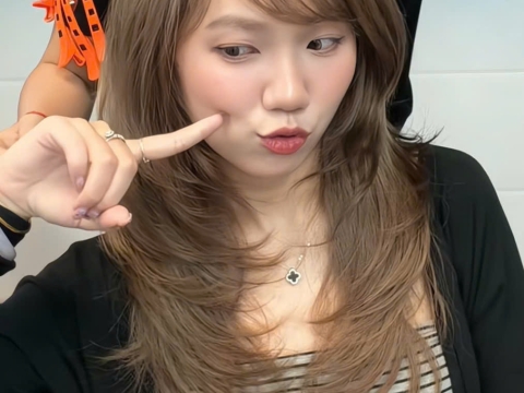 Mái Side Bangs Layer Volume 