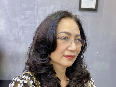 Tóc Trung Niên 