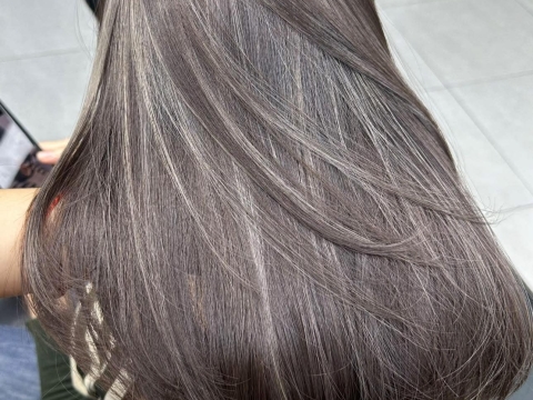 Tóc Highlight Bạc 