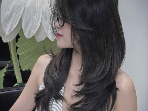 Hiến Tóc Nữ